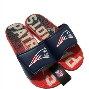 New England Patriots male slid-on size 9-10. NFL